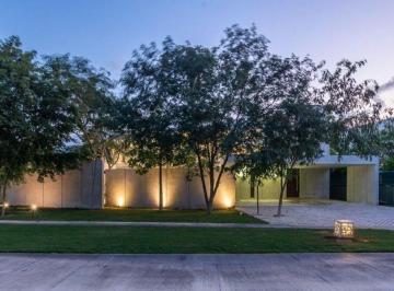Casa de 3 habitaciones, Mérida · Casa en Yucatan Country Club en Venta