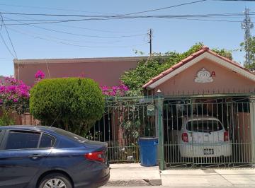 Casa uso de suelo de 3 habitaciones, Chihuahua · Casa en Venta en La Colonia Granjas