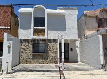 Casa · 151m² · 3 Recámaras · 1 Estacionamiento · Casa en Venta en Jardines de Casa Blanca, San Nicolás de Los Garza Nl