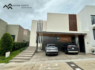 Casa en condominio de 4 habitaciones, Tlajomulco de Zúñiga · Casa en Venta Fraccionamiento Lago Nogal - Av Lopez Mateos Sur