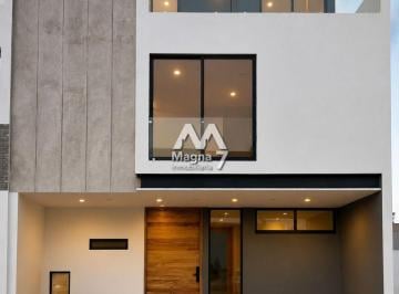 Casa de 5 habitaciones, Zapopan · Casa en Venta Solares Coto Altanza
