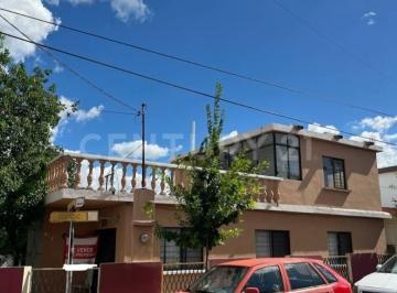 Casa · 182m² · 5 Recámaras · 1 Estacionamiento · Casa en Venta en Col. Valle del Huajuco en Monterrey