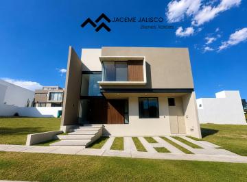 Casa en condominio de 4 habitaciones, Zapopan · Casa en Venta Colinas de Los Virreyes - Av Universidad, Frente a Puerta Las Lomas