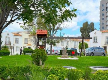 Casa en condominio de 4 habitaciones, Querétaro · Casa en Venta en El Refugio