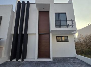 Casa de 4 habitaciones, Querétaro · Casa Habitación con Papales en Regla y Lista Para Estrenar en Fracc Grand Juriquilla, Querétaro