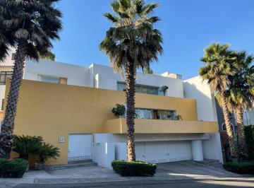 Foto 1 · Casa en Venta en Cerrada, en Hacienda de Las Palmas Estilo Barragán, Huixquilucan Estado de México