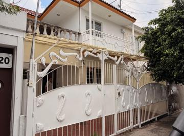 Casa de 5 habitaciones, Guadalajara · Casa Habitación de 178 m² en Jardines del Sur