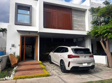 Casa en condominio de 3 habitaciones, Zapopan · Casa en Renta en La Cima Zapopan