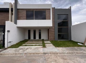 Casa de 5 habitaciones, Pachuca · Venta La Herradura 5 Rec Pachuca