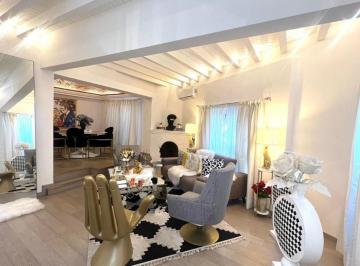 Casa en condominio de 2 habitaciones, Huixquilucan · Casa en Venta en Interlomas