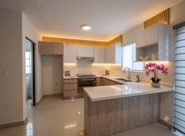 Casa de 3 habitaciones, García · Hermosa Casa Moderna y Equipada en Cumbres Lux