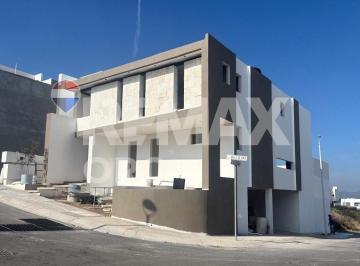Casa en condominio · 490m² · 4 Recámaras · 5 Estacionamientos · Casa en Venta en Zibata - (4)