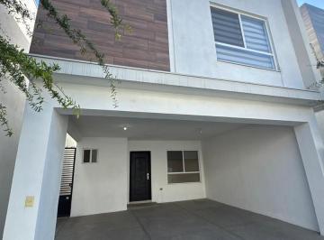 Casa · 155m² · 3 Recámaras · 2 Estacionamientos · Casa en Lux Residencial Dominio Cumbres