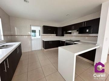 Casa de 3 habitaciones, Querétaro · Se Vende Casa en Querétaro Juriquilla Condominio Vig. 24/7 Salón de Eventos!