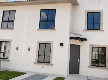 Casa en condominio de 4 habitaciones, El Marqués · Casa en Renta en Zakia | 4 Recámaras y Excelentes Amenidades