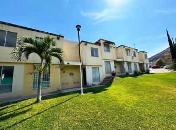 1 · Casa en Venta con Alberca en Los Laureles Xochitepec, Morelos