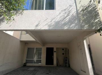 Casa de 3 habitaciones, Apodaca · Casa en Renta en Apodaca