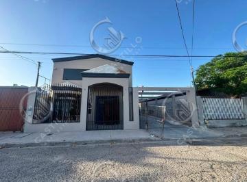 Casa · 228m² · 4 Recámaras · 4 Estacionamientos · Casa en Venta Col. Independencia, Mexicali