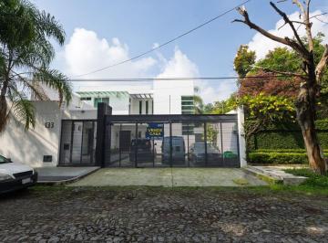 Casa · 557m² · 4 Recámaras · 3 Estacionamientos · Residencia Las Fuentes con Alberca