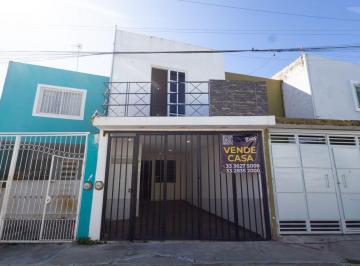 Casa · 80m² · 3 Recámaras · 1 Estacionamiento · Venta de Casa en Huentitan
