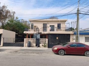 Casa de 3 habitaciones, Montemorelos · Casa en Venta en Montemorelos con Uso Habitacional y / o Comercial