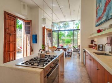 Casa · 299m² · 3 Recámaras · Casa en Venta en El Centro de Mérida Yucatán.