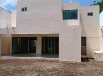 Casa · 222m² · 3 Recámaras · 3 Estacionamientos · Casa en Temozón Norte