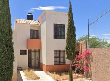 Casa de 3 habitaciones, San Luis Potosí · Casa en Venta en Arboledas de Jacarandas, San Luis Potosí, S. L. p. Clj