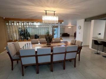 Casa de 4 habitaciones, León · Amplia Residencia en Venta Club de Golf Los Naranjos 4 Recámaras con Alberca