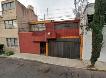 Casa de 4 habitaciones, Iztacalco · Casa en Venta en Militar Marte, Iztacalco