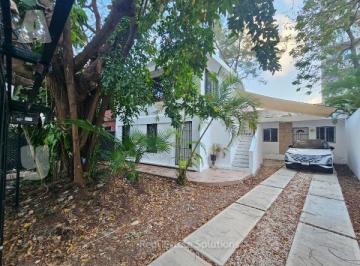 Edificio · 324m² · 3 Recámaras · 3 Estacionamientos · Edificio de Departamentos en Venta, con 3 Unidades Amuebladas, Supermanzana 3, Cancún