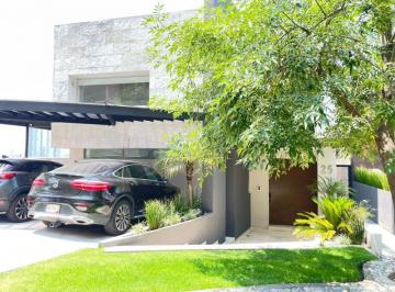 Casa en Renta en Bosque Real · Casa en Renta en Bosque Real