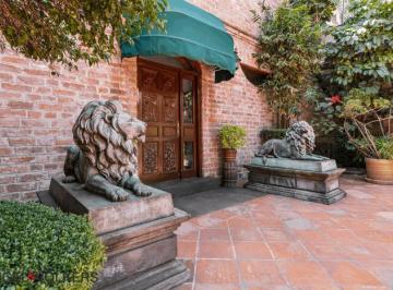 Casa en Venta: La Biblioteca Emblemática, Coyoacán. · Casa en Venta: La Biblioteca Emblemática, Coyoacán.