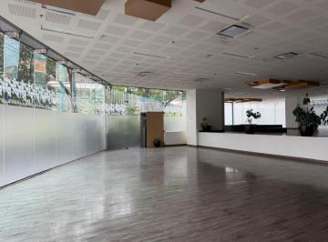 Local comercial · 238m² · 1 Estacionamiento · Local Renta a Pie de Calle en Corporativo Benito Juarez 238 m²