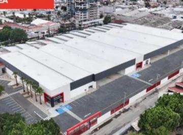Bodega comercial · 4833m² · 1 Estacionamiento · Bodega Renta Lomas Verdes 4833 m² con 5.3 m de Altura