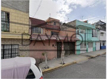 Casa de 4 habitaciones, Nezahualcóyotl · Casa en C. Trece 226 - Lote 31, Manzana 77, Esperanza, 57800 Cdad. Nezahualcóyotl, Méx.