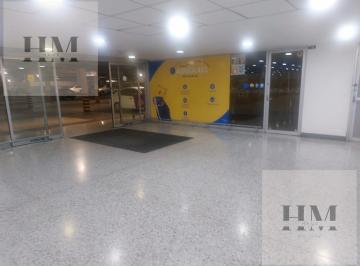 Local comercial · 75m² · 1 Estacionamiento · Local en Colón Echegaray