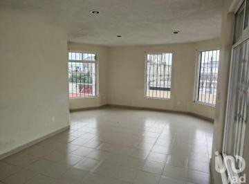 Departamento · 60m² · 3 Recámaras · 1 Estacionamiento · Casa en Planta Alta en Renta - Ampliación Santa Julia - Pachuca - Hidalgo