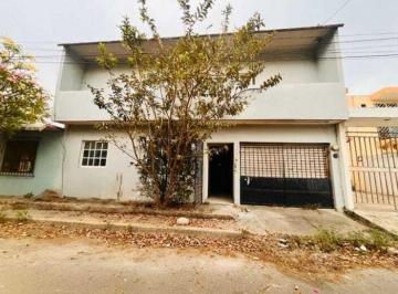 93de1ab5eda27335e2370e1d2d0b0b8a3f9872430e430250a2826b425d5d90ac · Casa en Venta en Veracruz con 4 Hab y Alberca Col. Astilleros