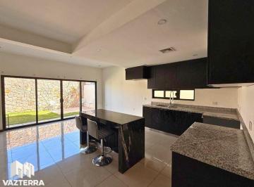 240801d9b922e093961595a1fbd48883823e74e84a88b8b9b6fe3013655c35eb · Casa en Venta Albaterra III