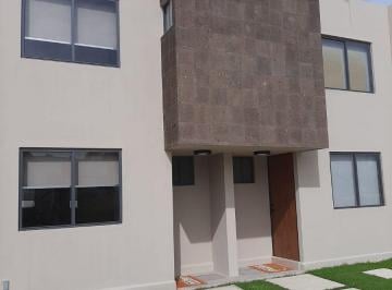 Casa de 3 habitaciones, León · Casa de 3 Rec. Fuera de Clúster, en La Zona del Hospital de Alta Especialidad y de La Ug León, Gto.