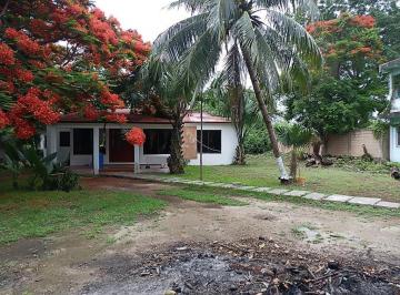 Casa · 200m² · 3 Recámaras · 2 Estacionamientos · Casa en Venta en Cancún, Superficie Terreno 1500 m²