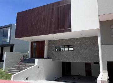 Casa de 4 habitaciones, Tlajomulco de Zúñiga · Casa en La Rioja Venta/renta