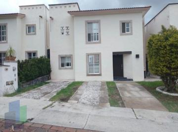 4828a9a49ae7051e19955b9ae6bcc61965b55ca97fd90e348edef01b651660ef · Cumbres del Lago Juriquilla Casa en Renta en Privada con Vigilancia.