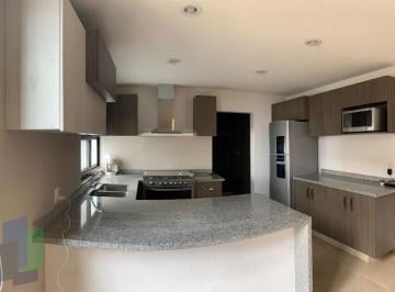 e15ad498252af72d4b7645aa7742e610c9e6ff934a0e95cdcc82095298e4bf88 · Casa Amueblada, en Renta en Zibata, 4 Habitaciones