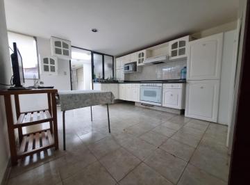 Casa · 200m² · 4 Recámaras · 2 Estacionamientos · Casa en Venta en Metepec