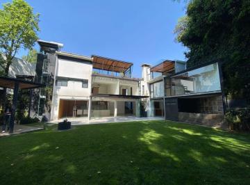 Casa de 3 habitaciones, Huixquilucan · Casa en Venta. Remodelada y Lindo Jardín.
