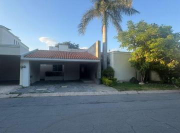 Casa de 3 habitaciones, Victoria · Casa en Renta, Fraccionamiento San Ángel