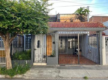 Casa de 4 habitaciones, Guadalajara · Casa en Venta Cerca El Mercado de Abastos y Plaza Arboledas Guadalajara
