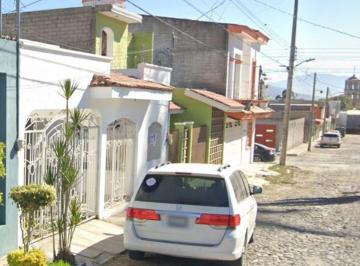 Casa de 3 habitaciones, Tepic · Casa en Venta, Calle E, Col,15 de Mayo, Mun Tepic C. P. 63190